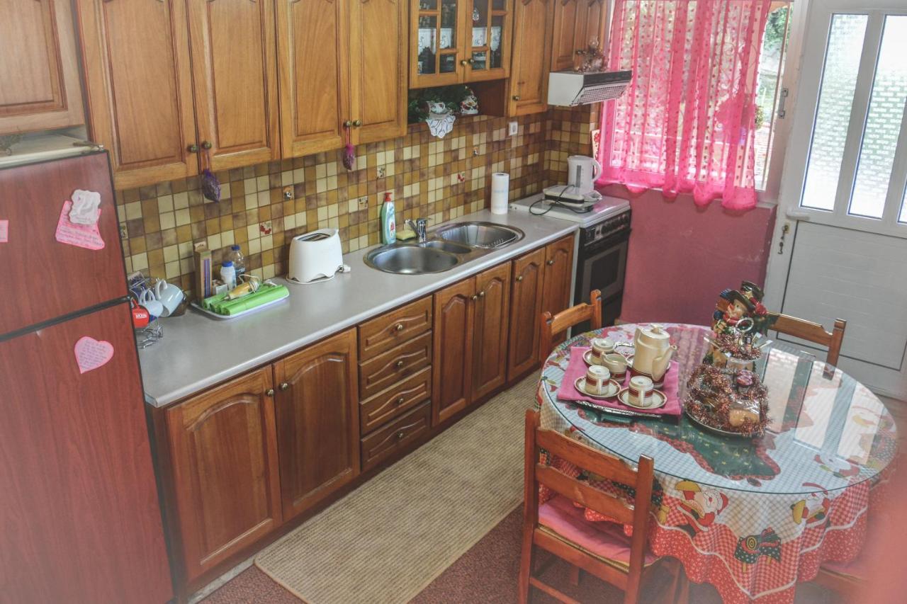 Georgia'S Village House Kondostavlos Ngoại thất bức ảnh
